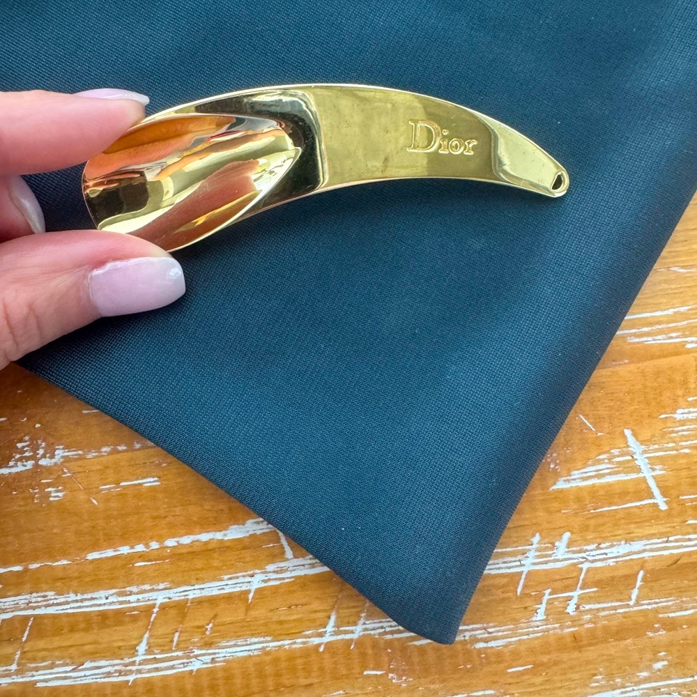 Dior Makeup applicator